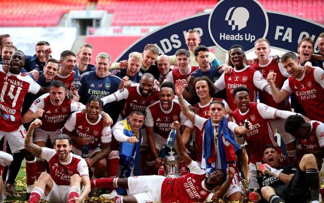 罗体：罗马旧将敦比亚接受测谎，结果显示其实际年龄超过40岁（罗体：罗马旧将敦比亚测谎结果称其实际年龄或超40岁）