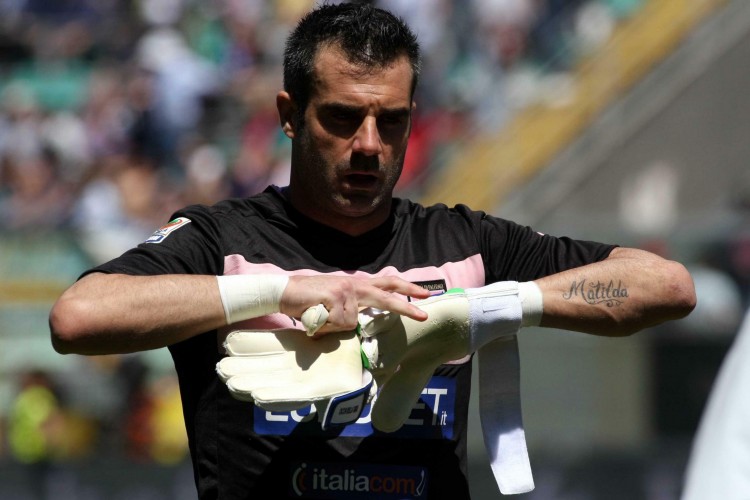 阿斯：C罗肘击可能被认定为暴力行为，将会禁赛至少三场比赛（阿斯：C罗肘击或被定性为暴力行为，至少停赛三场）