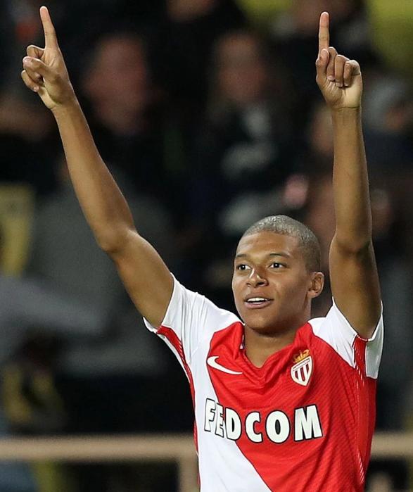 伦敦杀手！格纳布里3次欧冠客战伦敦球队斩7球1助攻（格纳布里欧冠客战伦敦队3场轰7球1助，堪称伦敦克星）